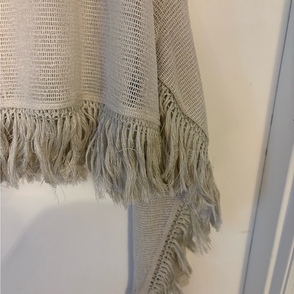 Divided Cream Fringed Sweater - Picture 3 of 3